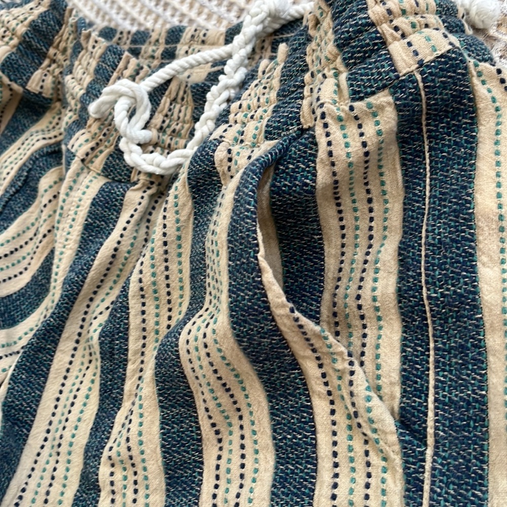 Cotton Roxy Short - Picture 2 of 6